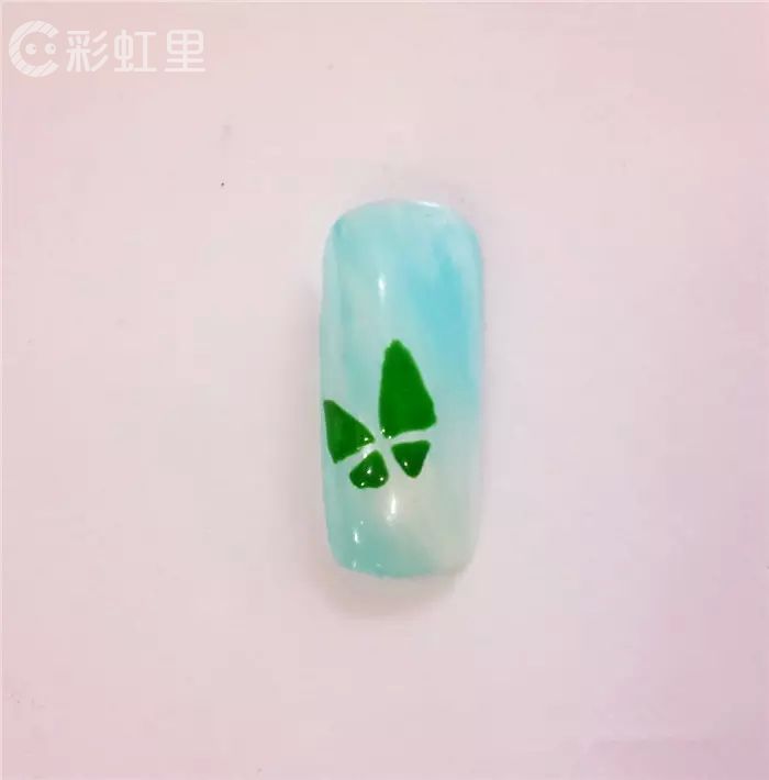 美甲蝴蝶的画法 手绘蝴蝶美甲教程