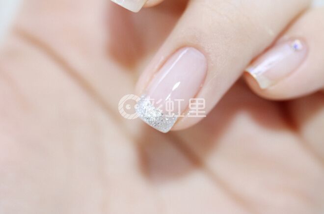 韩式简约美甲 裸色简约美甲教程