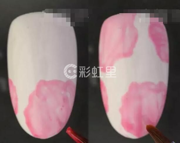 晕染花朵美甲 晕染美甲步骤
