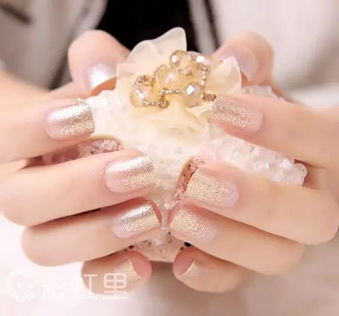 韩国法式新娘美甲 结婚新娘美甲图片