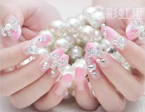 韩国法式新娘美甲 结婚新娘美甲图片