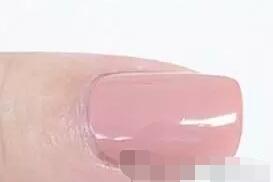 美甲贴珍珠 珍珠白美甲教程