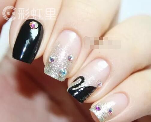 黑白银美甲 闪粉美甲步骤