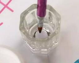 美甲大钻怎么粘 美甲贴钻步骤