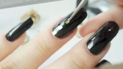 美甲贴片款式 金属亮片美甲教程