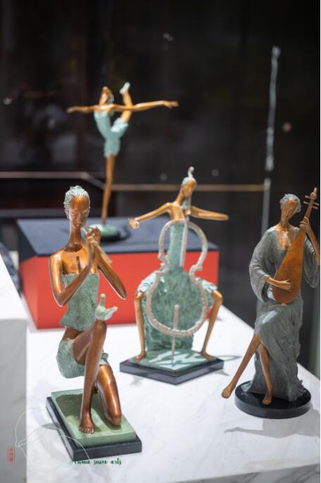 7月仲夏 不可错过的新国贸饭店《夏慕风华》艺术展