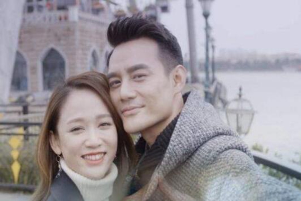男朋友从不秀恩爱，仅有的一次秀都是”仅我可见“