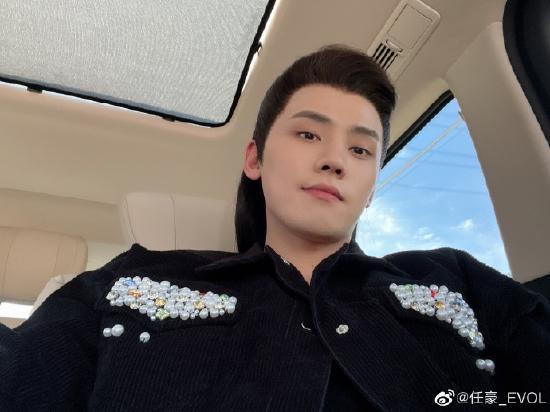 任豪与美女约饭疑新恋情曝光？工作室发文否认
