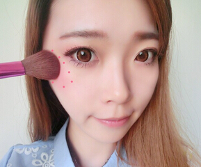 日系腮红妆怎么画 少女妆的画法