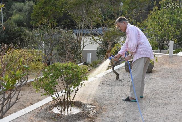 文在寅退休