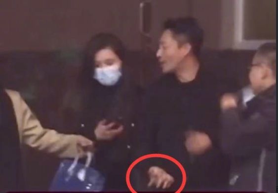 张颖颖否认与汪小菲有关系:他和很多女孩有关系