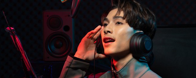 血疑主题曲中文版歌词 有关血疑主题曲中文版歌词示例