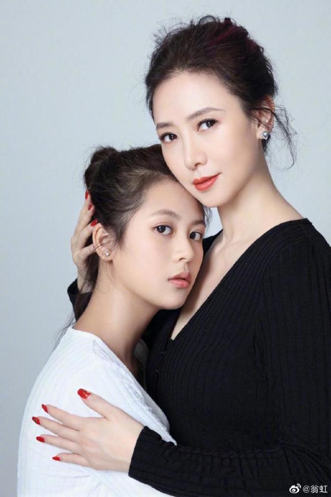 翁虹女儿刘莳拍古装写真 称感受到当演员不容易