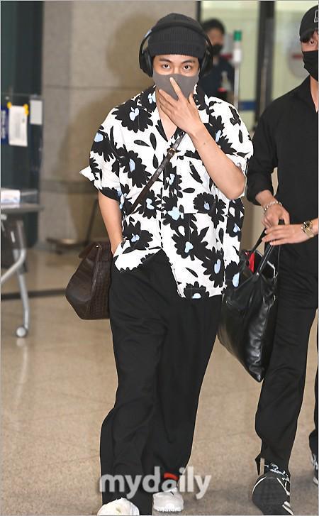 金泰亨与Jennie绯闻事件后首露面 从美国返韩