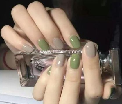 红色跳色美甲图片大全 热辣气质范的跳色美甲