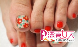 秋季流行什么脚美甲?这些你尝试了吗?