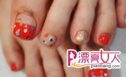 秋季流行什么脚美甲?这些你尝试了吗?