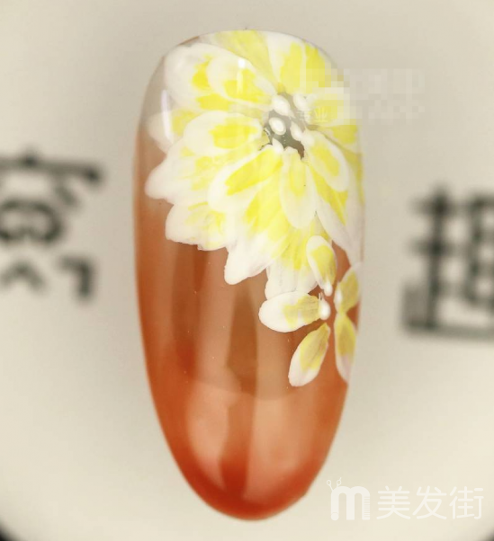 晕染美甲教程 多层晕染彩绘花朵美甲画法