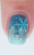 小雪花美甲怎么画 雪花美甲画法步骤