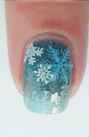 小雪花美甲怎么画 雪花美甲画法步骤
