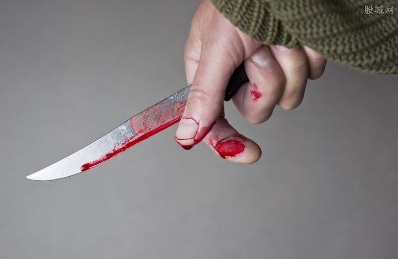 女子扎伤同事致死