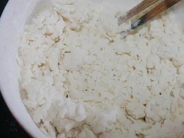 珍珠汤怎么弄成小疙瘩 珍珠汤弄成小疙瘩的方法