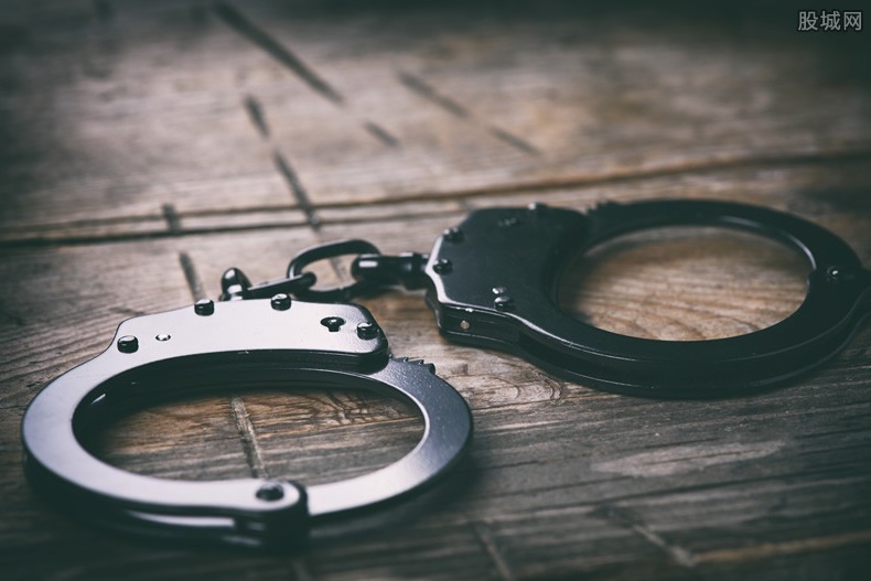 束缚儿童被刑拘