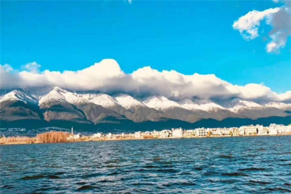 中国十大隐居圣地：后岸村上榜，第八有着“春城”之称