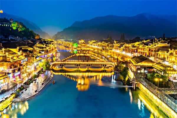 中国十大隐居圣地：后岸村上榜，第八有着“春城”之称