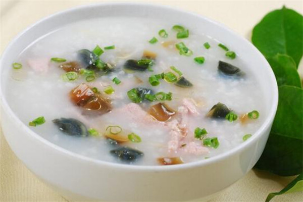 广东十大怪：骨头价格比肉贵，先喝汤来后上菜