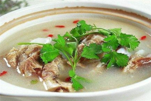 广东十大怪：骨头价格比肉贵，先喝汤来后上菜