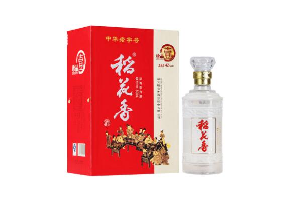 十大浓香型白酒品牌 洋河上榜，第七被誉为“酒中泰斗”