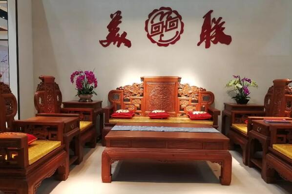 红木家具品牌排行榜前十名 巧夺天工第一，明堂红木上榜
