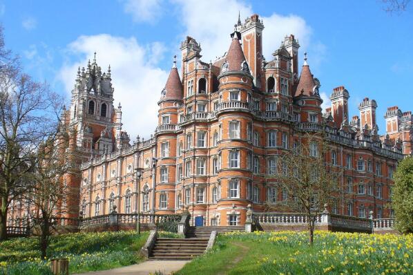 英国十大名牌大学 牛津大学上榜，剑桥大学位居第一
