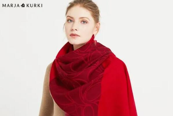 女士围巾品牌十大排行榜 宝石蝶上榜，第一曾是英国皇室御用品牌