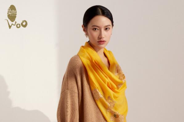 女士围巾品牌十大排行榜 宝石蝶上榜，第一曾是英国皇室御用品牌