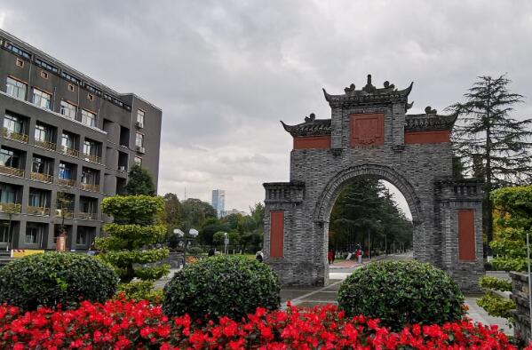 中国最好的十大医科大学 南京医科大学上榜，第一位于北京市