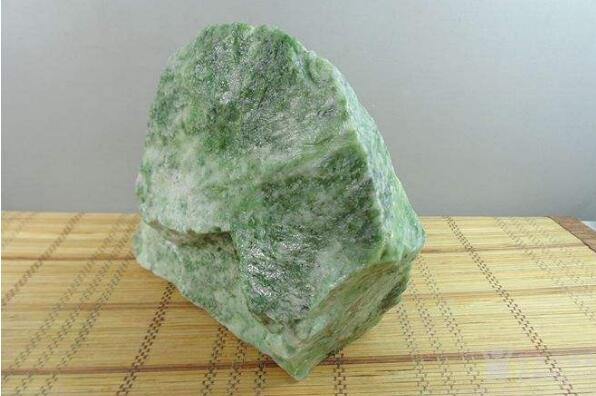十大最值钱的玉石 蓝田玉上榜，第一主要产于新疆和田地区