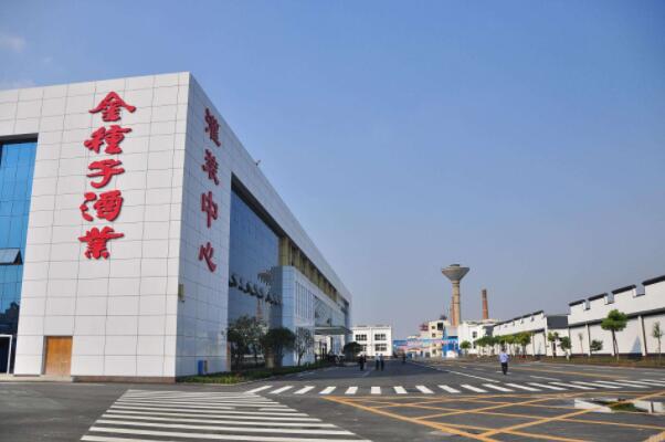 安徽白酒十大知名品牌，皖酒上榜，第一是浓香型白酒代表品牌