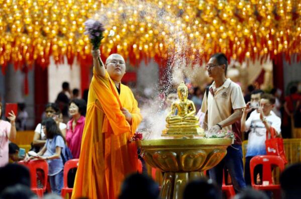 世界十大佛教活动盘点，泰国活动最多，第九流行在藏族人民中