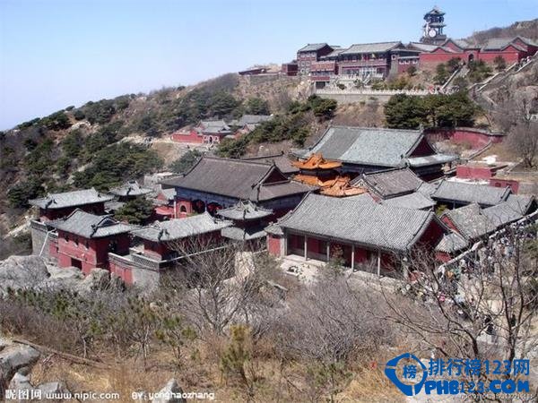 震撼人心的中国10大名山