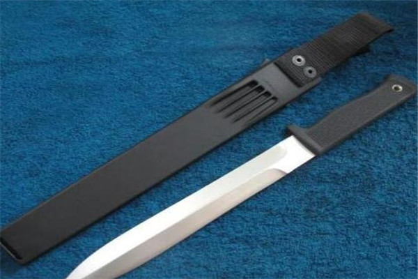 世界最好的十大军刀 fallknivenmc1刀锋力惊人,榜首堪称完美
