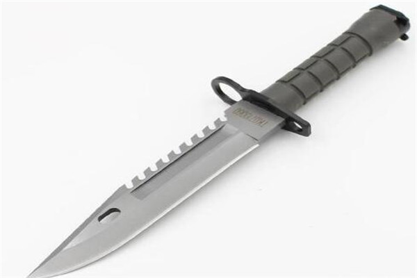 世界最好的十大军刀 fallknivenmc1刀锋力惊人,榜首堪称完美