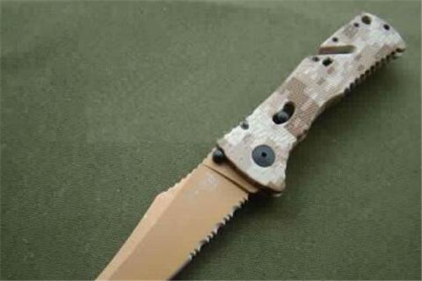 世界最好的十大军刀 fallknivenmc1刀锋力惊人,榜首堪称完美