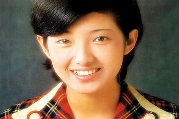 昭和时代四位神级女歌手：中森明菜上榜，山口百惠最火