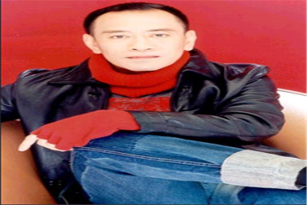 香港十大著名男歌手排行榜：谭咏麟上榜，他是流行音乐的教父