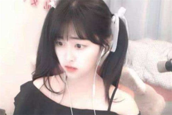 英雄联盟女主播排行榜：周淑怡上榜，第一是游戏官方解说