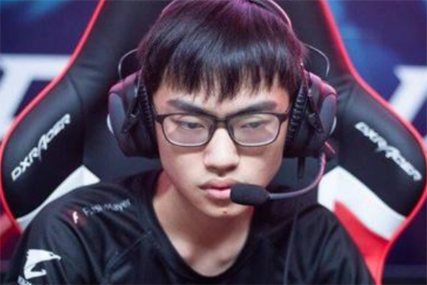 lol中国最强中单排行榜：韦神上榜，第十国籍争议较大