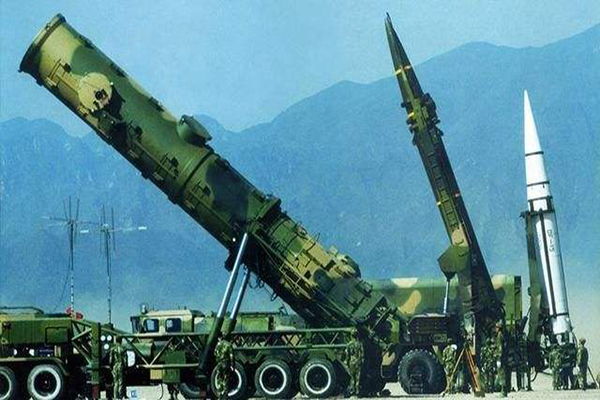 中国可怕的十大武器 歼-20优势显著幽灵一样存在