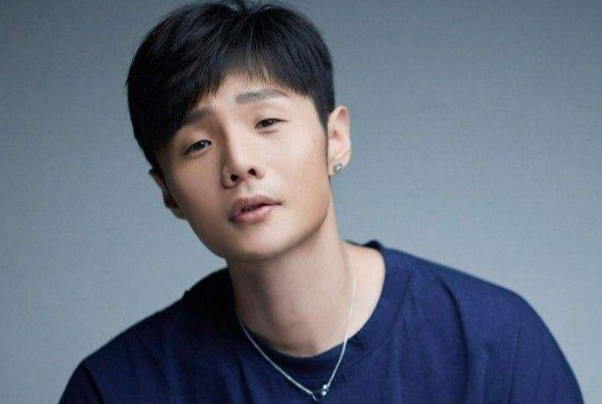QQ音乐十大人气歌手排行榜：林俊杰上榜，第一实至名归